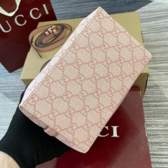 GUCCI GG Emblem small bucket bag