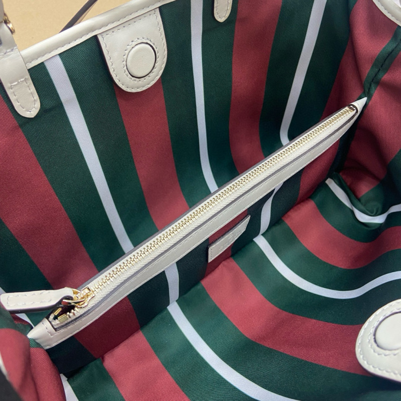 GUCCI GG Emblem medium tote bag