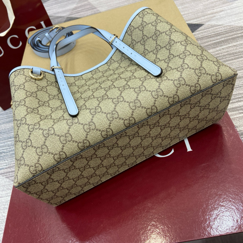 GUCCI GG Emblem medium tote bag