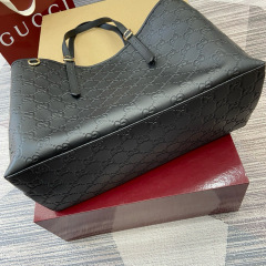 GUCCI GG Emblem large tote bag