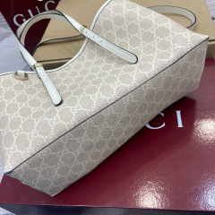 GUCCI GG Emblem medium tote bag