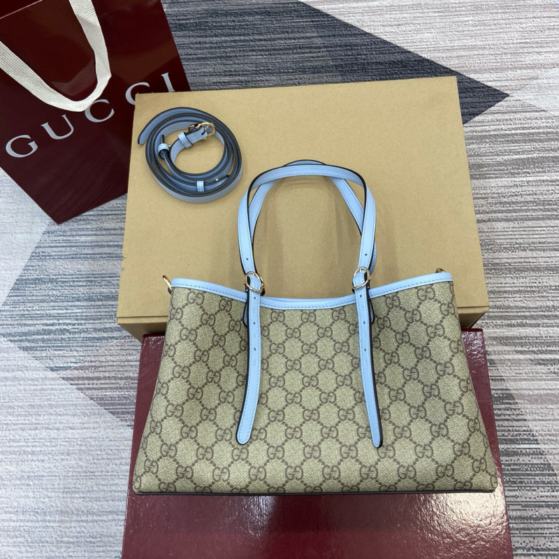 GUCCI GG Emblem medium tote bag