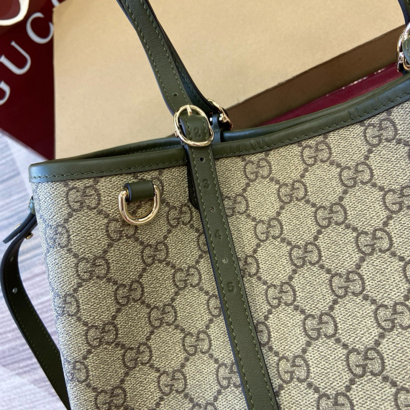GUCCI GG Emblem medium tote bag