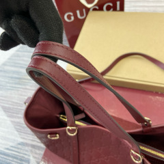GUCCI GG Emblem medium tote bag