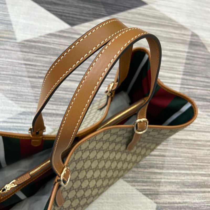 GUCCI GG Emblem maxi tote bag