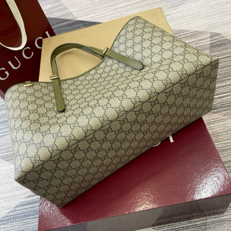 GUCCI GG Emblem large tote bag