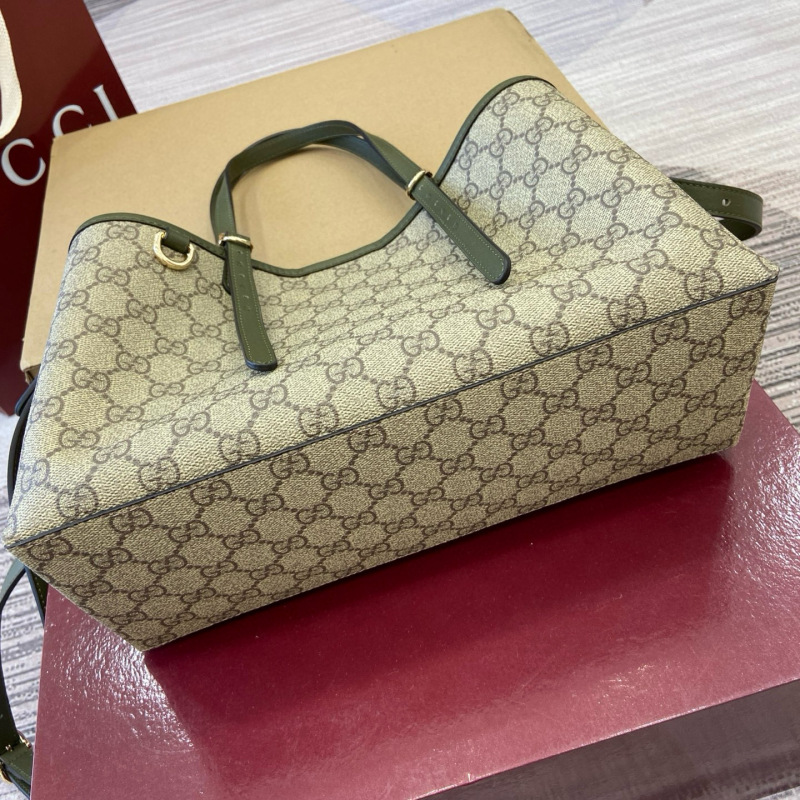 GUCCI GG Emblem medium tote bag