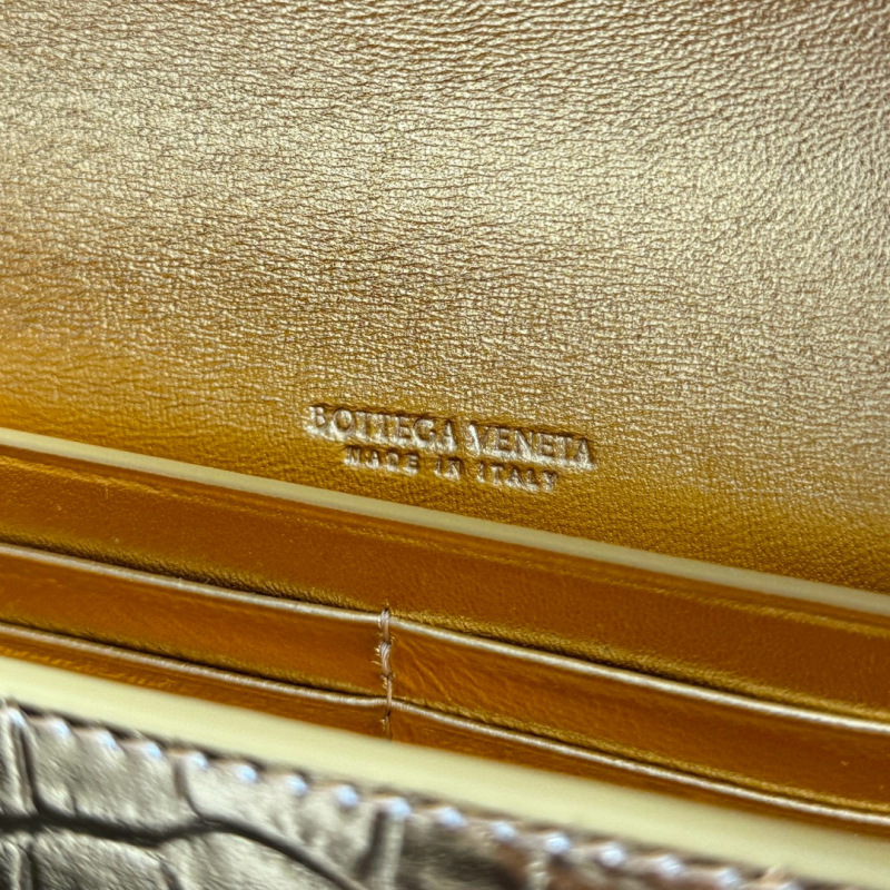 BOTTEGA VENETA Andiamo Clutch Bag