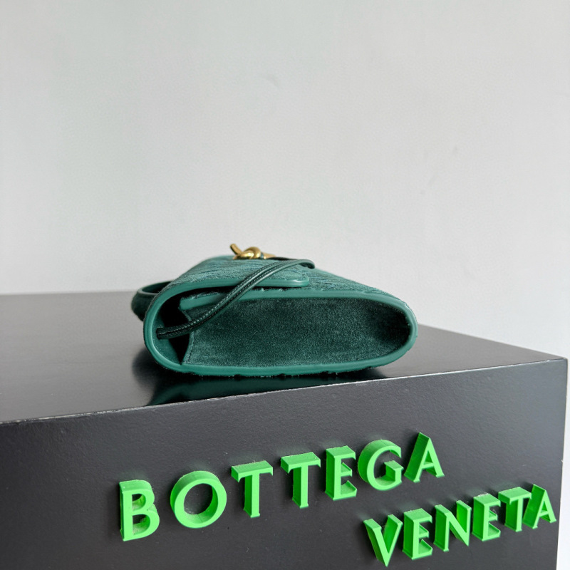 BOTTEGA VENETA Andiamo Clutch Bag