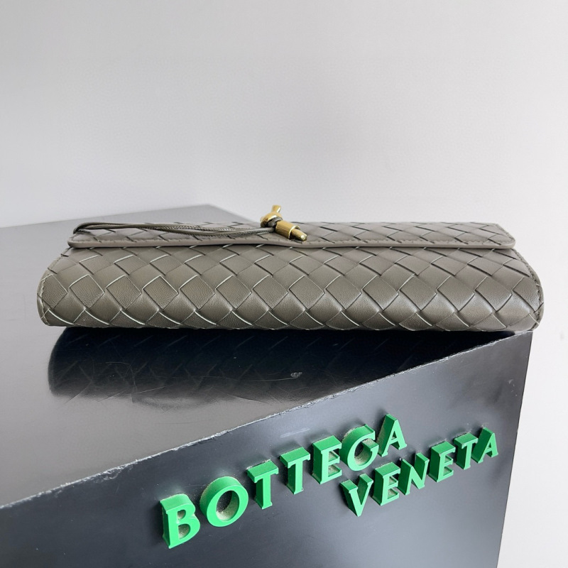BOTTEGA VENETA Andiamo Clutch Bag