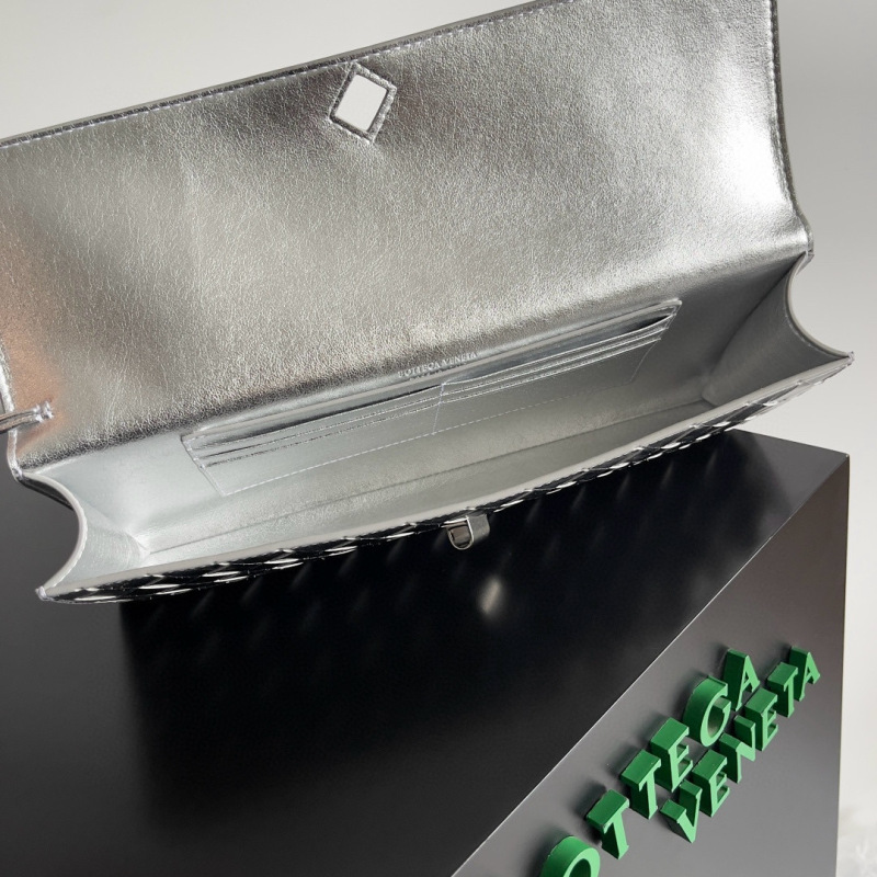 BOTTEGA VENETA Andiamo Clutch Bag