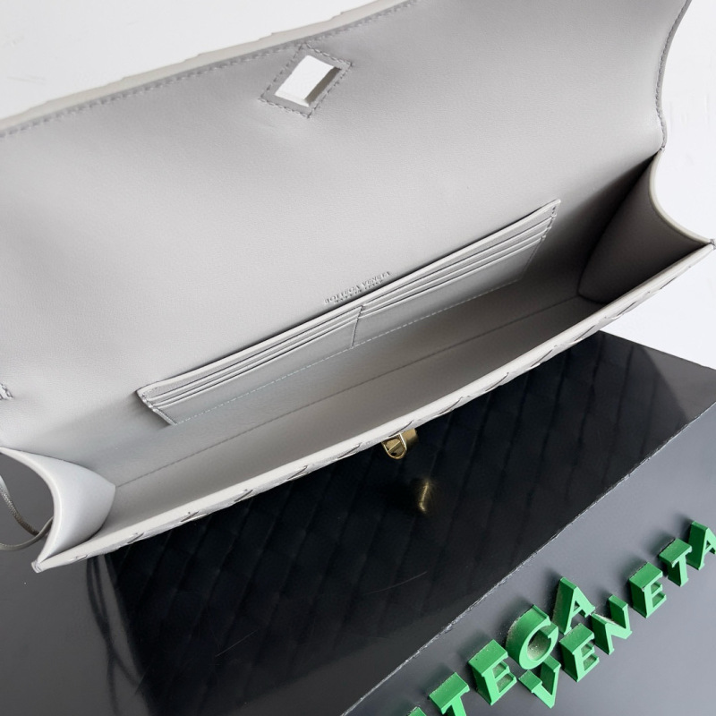 BOTTEGA VENETA Andiamo Clutch Bag