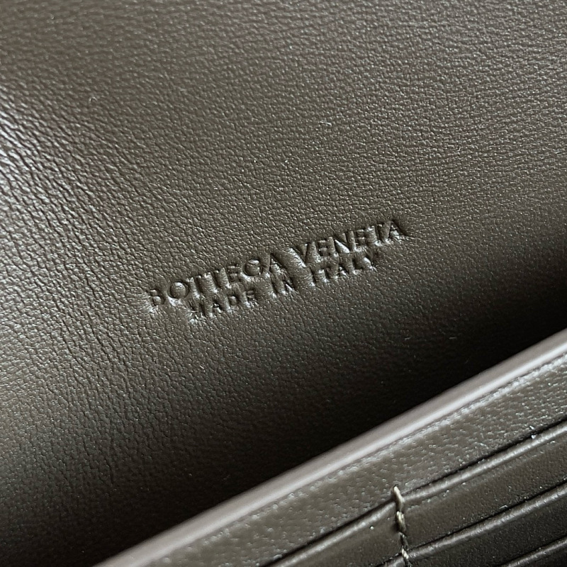BOTTEGA VENETA Andiamo Clutch Bag