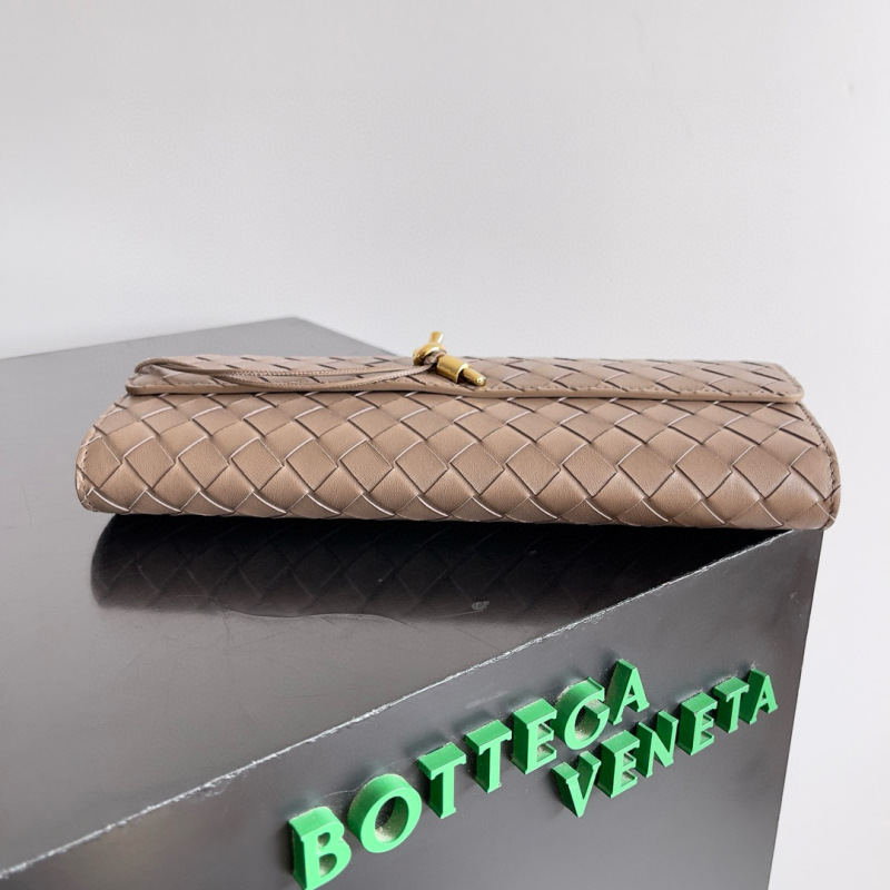BOTTEGA VENETA Andiamo Clutch Bag