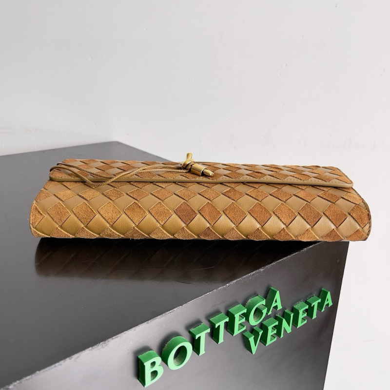 BOTTEGA VENETA Andiamo Clutch Bag