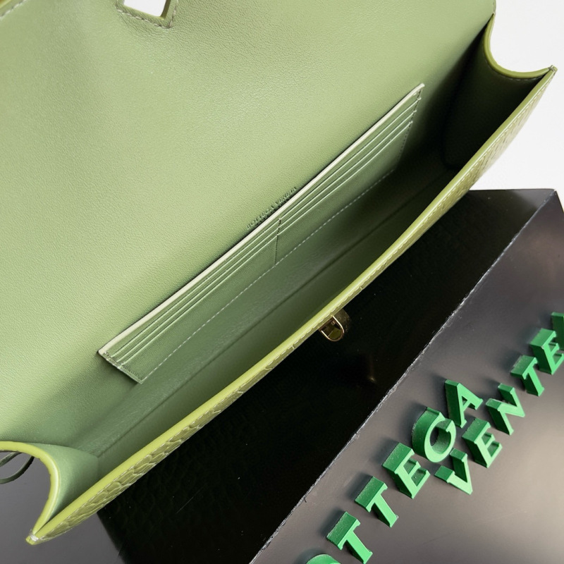 BOTTEGA VENETA Andiamo Clutch Bag