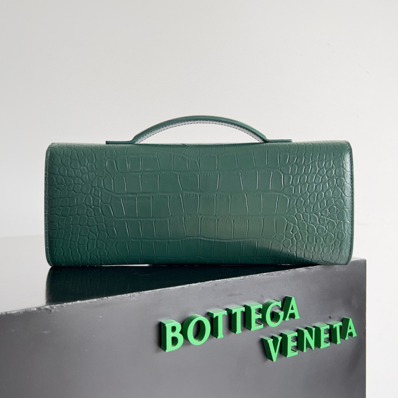 BOTTEGA VENETA Andiamo Clutch Bag