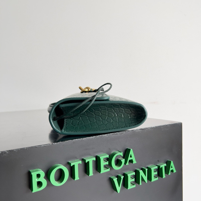 BOTTEGA VENETA Andiamo Clutch Bag