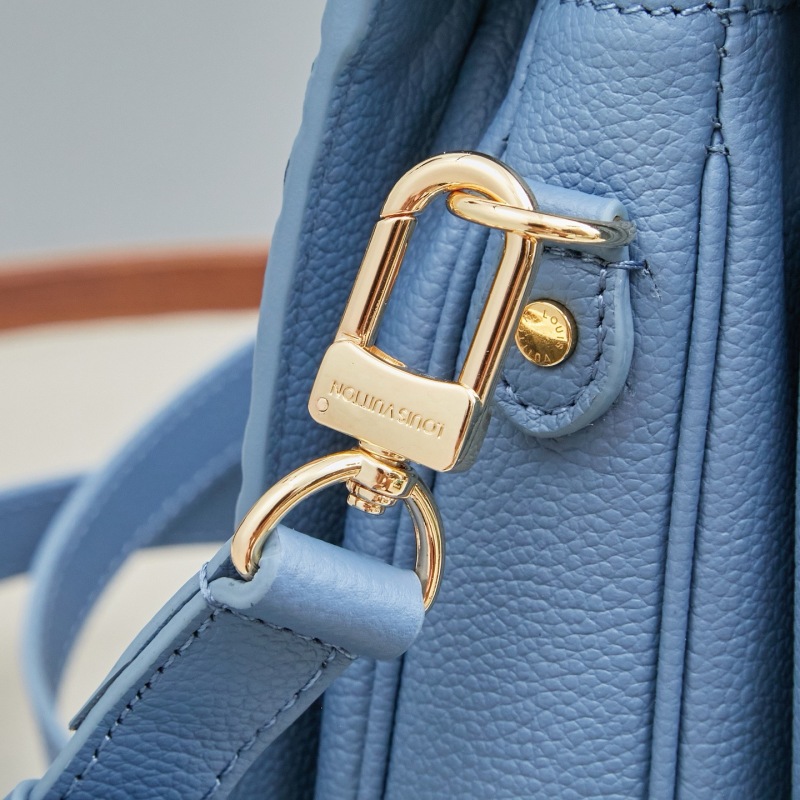 LV Pochette Métis Handbag
