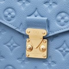 LV Pochette Métis Handbag