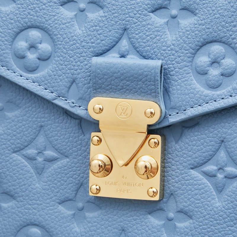 LV Pochette Métis Handbag
