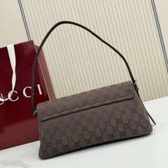 GUCCI Madison medium shoulder bag