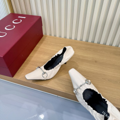GUCCI Women's Vittoria pump with elastic (7.5cm)