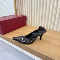 GUCCI Women's Vittoria pump with elastic