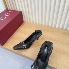 GUCCI Women's Vittoria pump with elastic