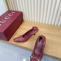 GUCCI Women's Vittoria pump with elastic