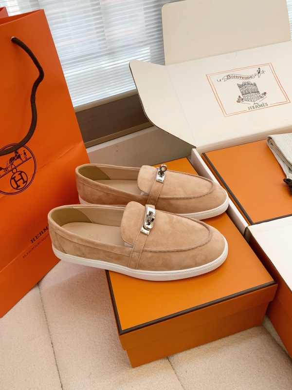 HERMES Low Loafer