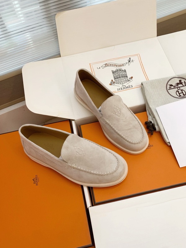 HERMES Low Loafer