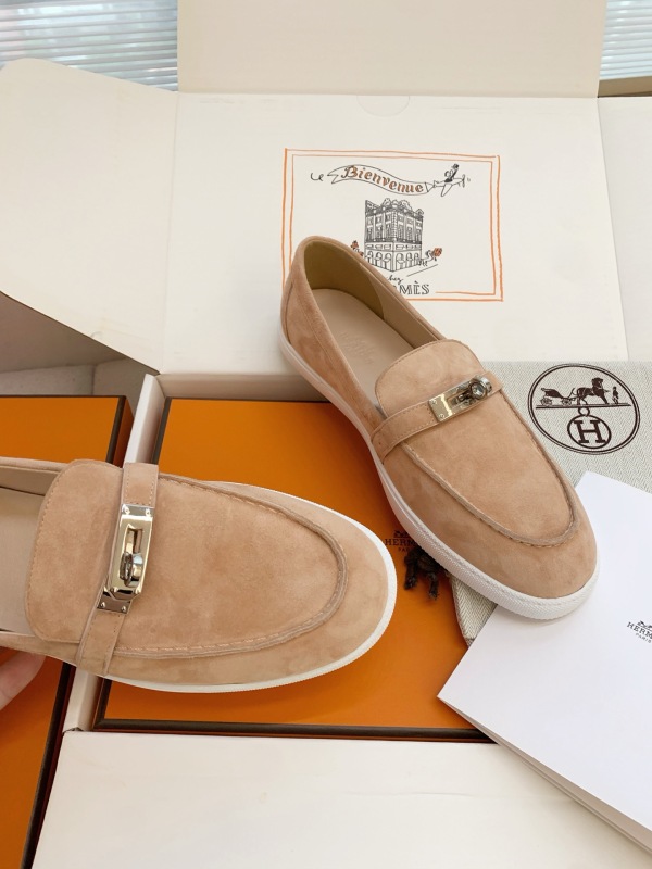 HERMES Low Loafer