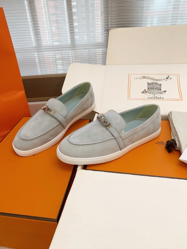 HERMES Low Loafer