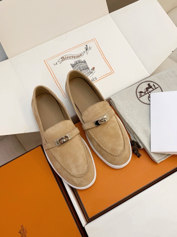 HERMES Low Loafer