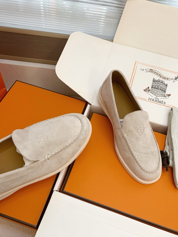 HERMES Low Loafer