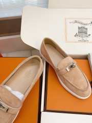 HERMES Low Loafer