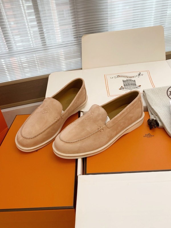 HERMES Low Loafer