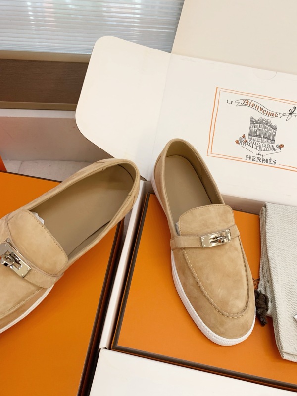 HERMES Low Loafer