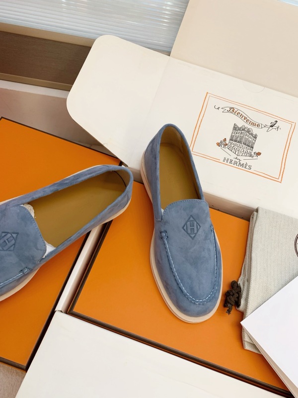HERMES Low Loafer