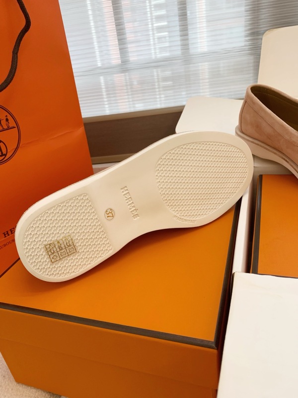 HERMES Low Loafer