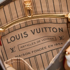 LV OnTheGo Soft PM Handbag