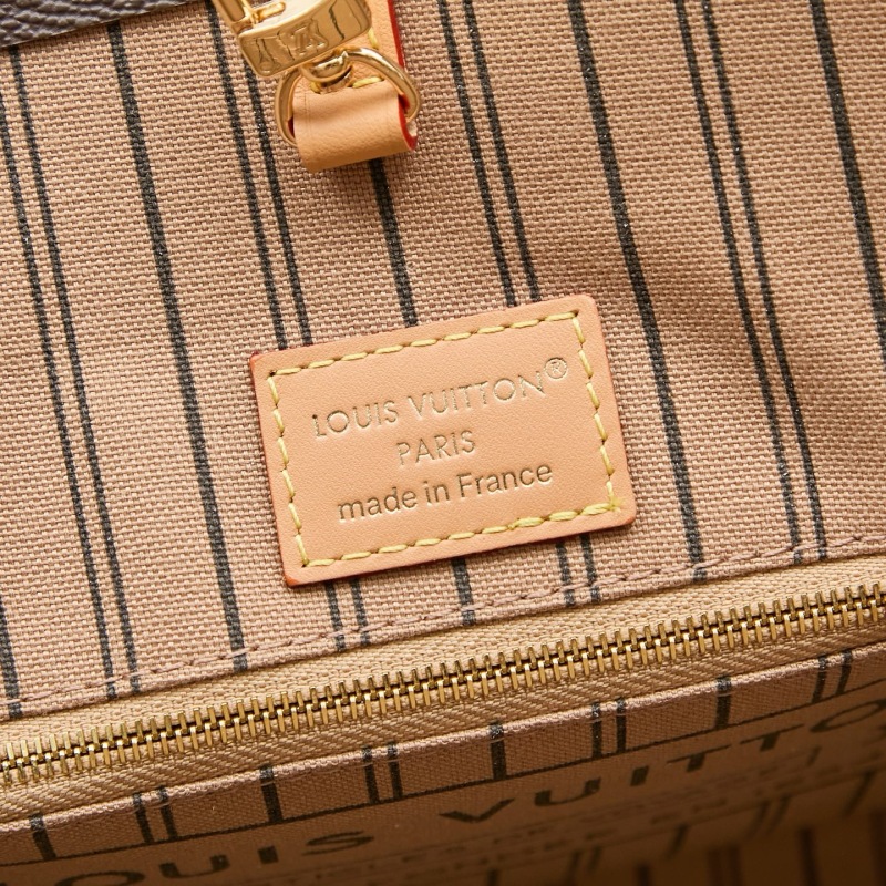 LV OnTheGo Soft PM Handbag