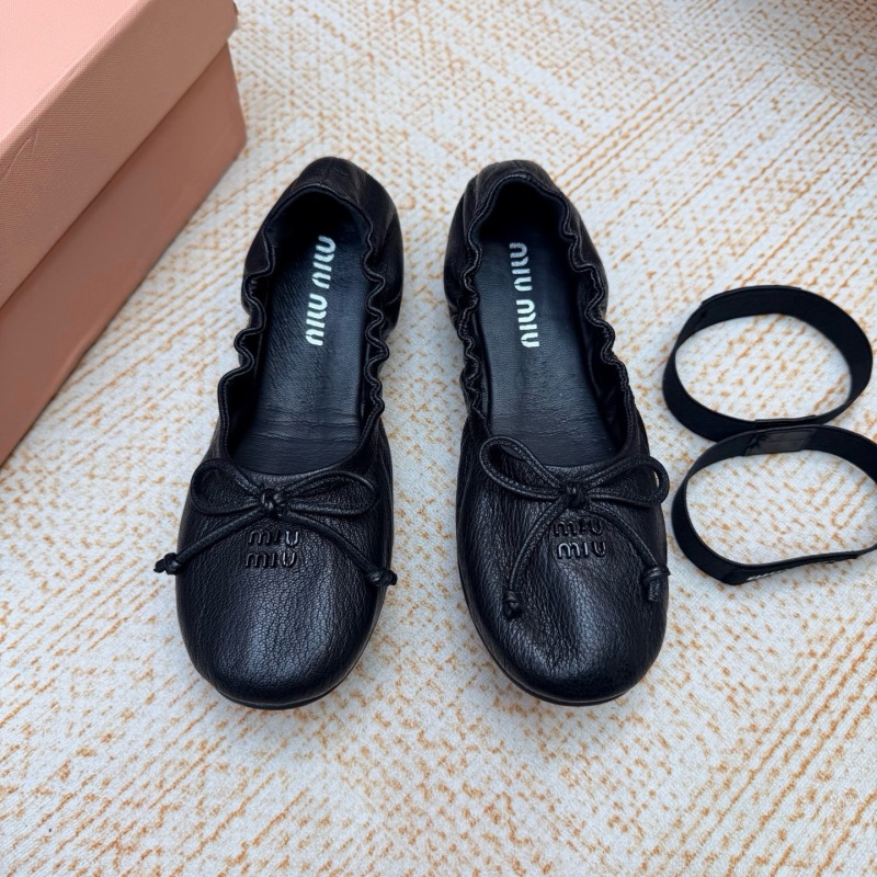 Miu Miu Leather ballerinas