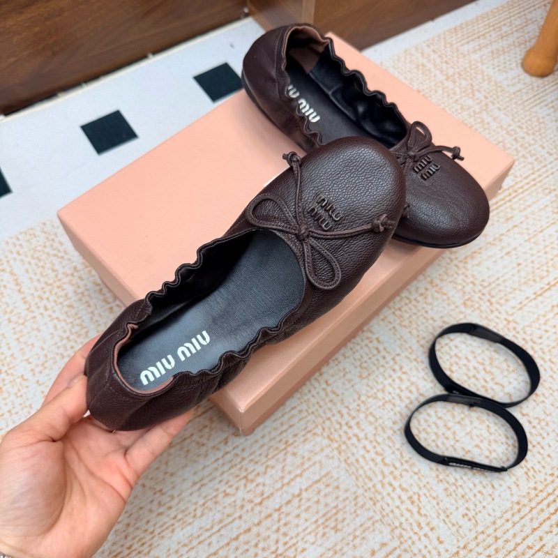 Miu Miu Leather ballerinas