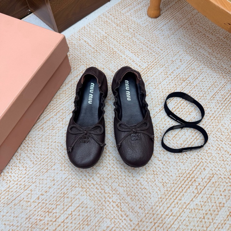 Miu Miu Leather ballerinas