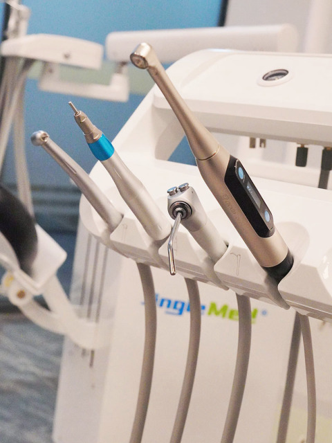 Advanced Hexagonal Dental Simulator with Adjustable Backrest and LED Lighting - 4