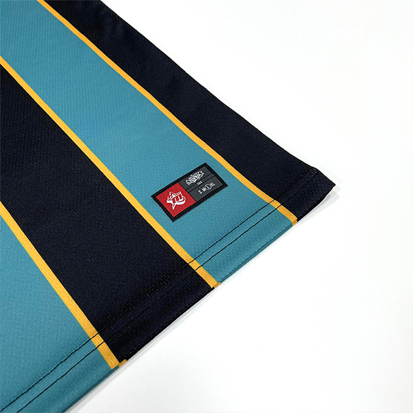 Camiseta de fútbol retro clásica a rayas con bordado