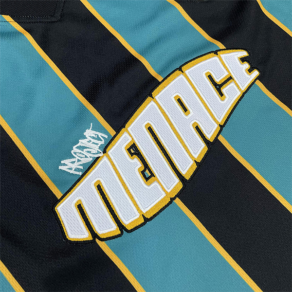 Camiseta de fútbol retro clásica a rayas con bordado