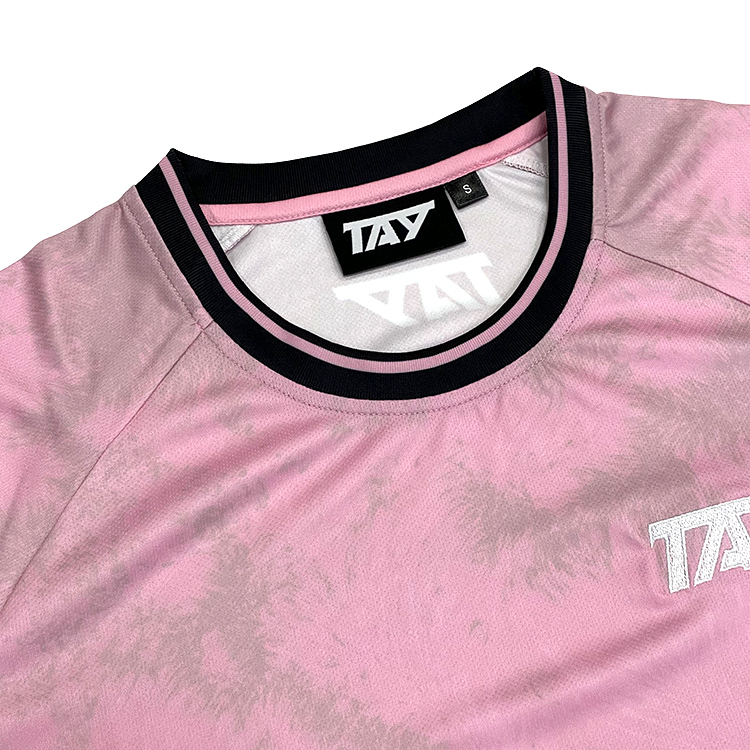 Customized Round Neck Raglan Sleeve Embroidered Football Jersey